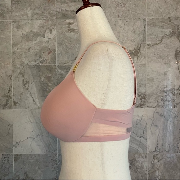 Victoria’s Secret Uplift Plunge Underwired Bra - Picture 5 of 8